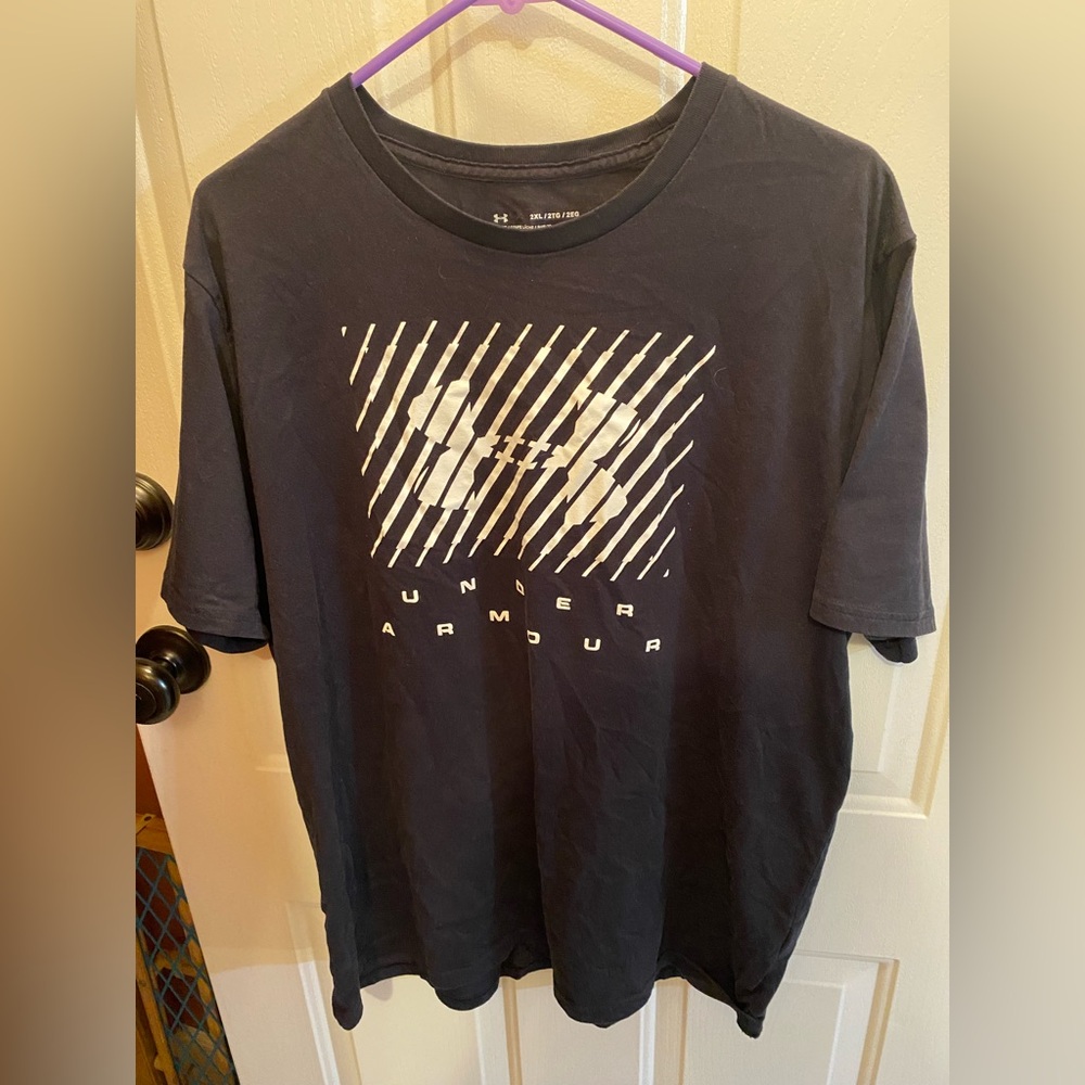 Under Armour Men's Graphic Black Tee